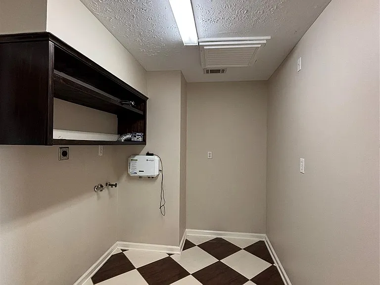 409 Bellmar Ln — Photo 14