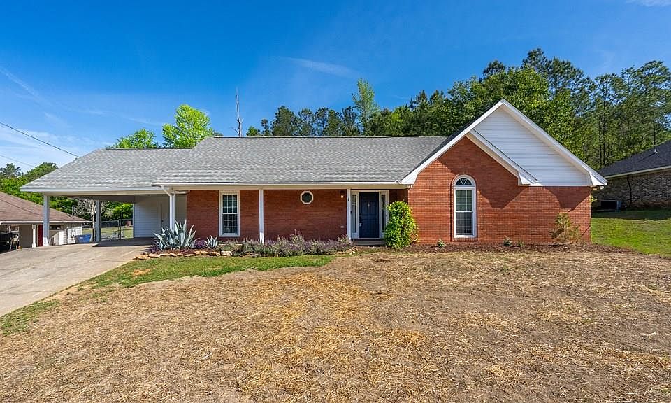 1st image of 642 Lee Road 554