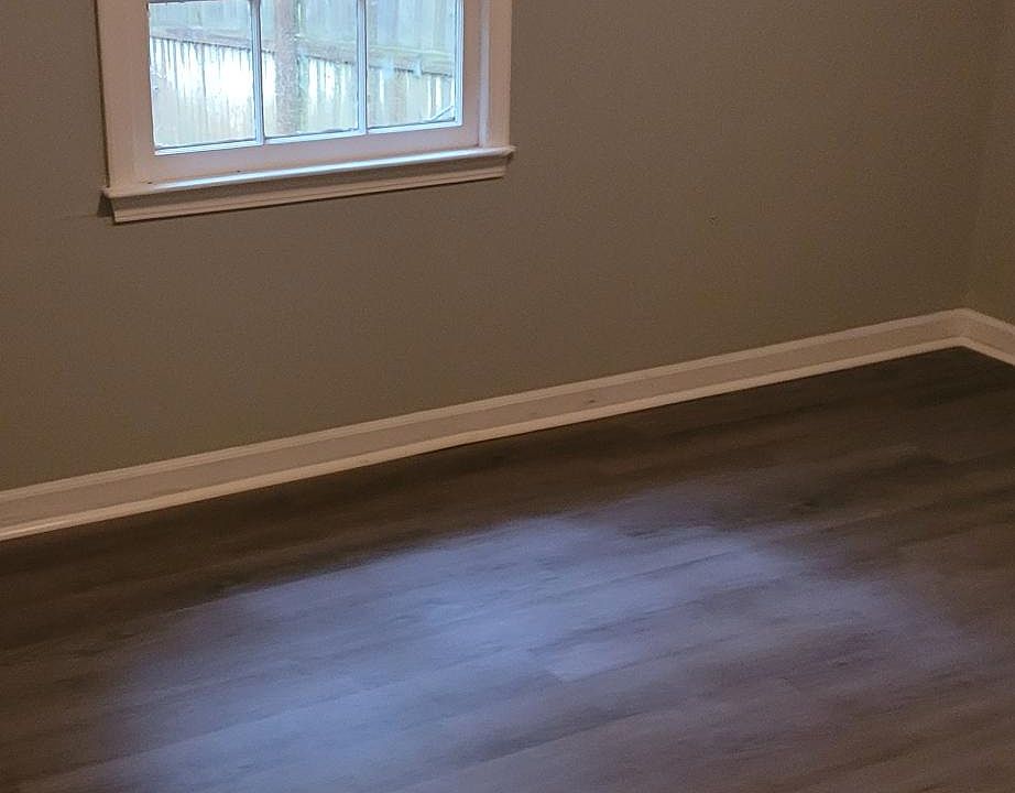2nd image of 143 Creekwood Dr