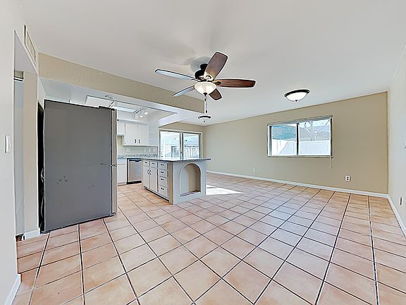 3rd image of 210 Ancora Dr N