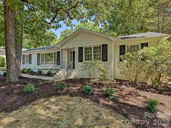 5501 Farmbrook Dr, Charlotte, NC 28210