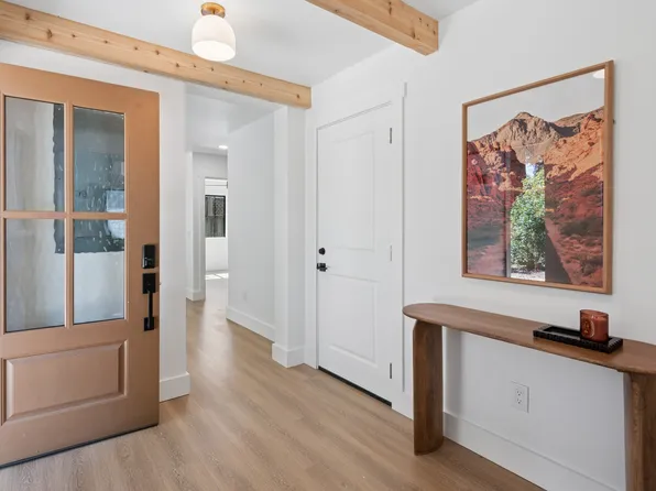 735 Hunt Ave #B, Saint Helena, CA 94574