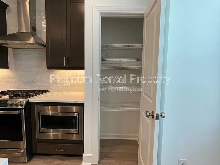 5221 Riden Ct — Photo 37