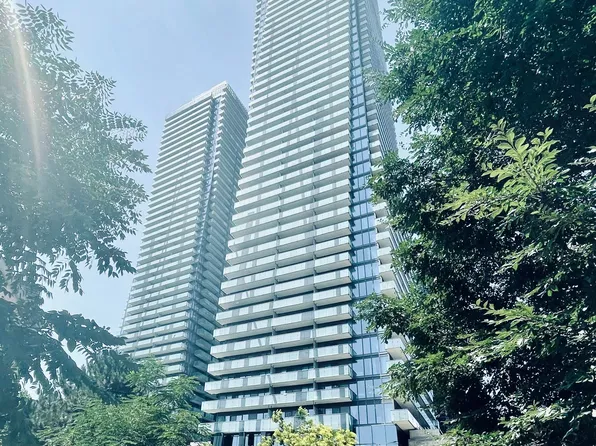 1080 Bay St, Toronto, ON