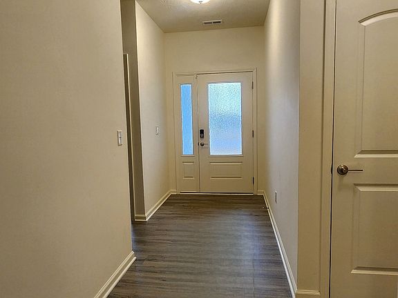 3rd image of 6824 Woodward Way