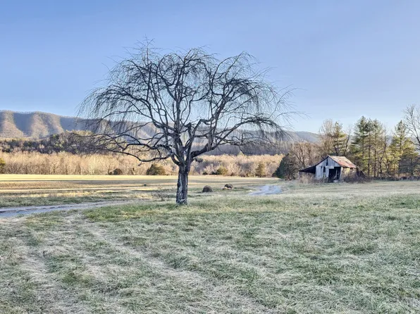 5106 Craig Valley Dr, Catawba, VA 24127