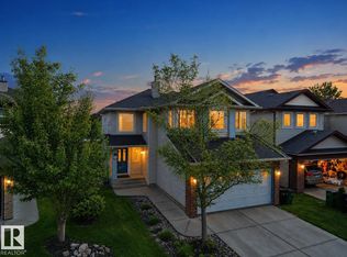 7407 Singer Lndg NW, Edmonton, AB T6R 3S2