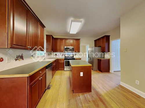 504 Woodbrook Ln Photo 1