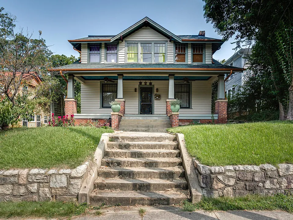 309 Tate St #3