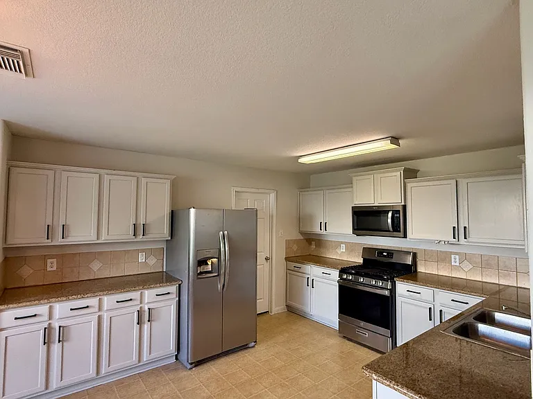 21315 Bella Mountain Dr — Photo 3