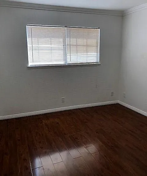 2345 Prospect Ave — Photo 6