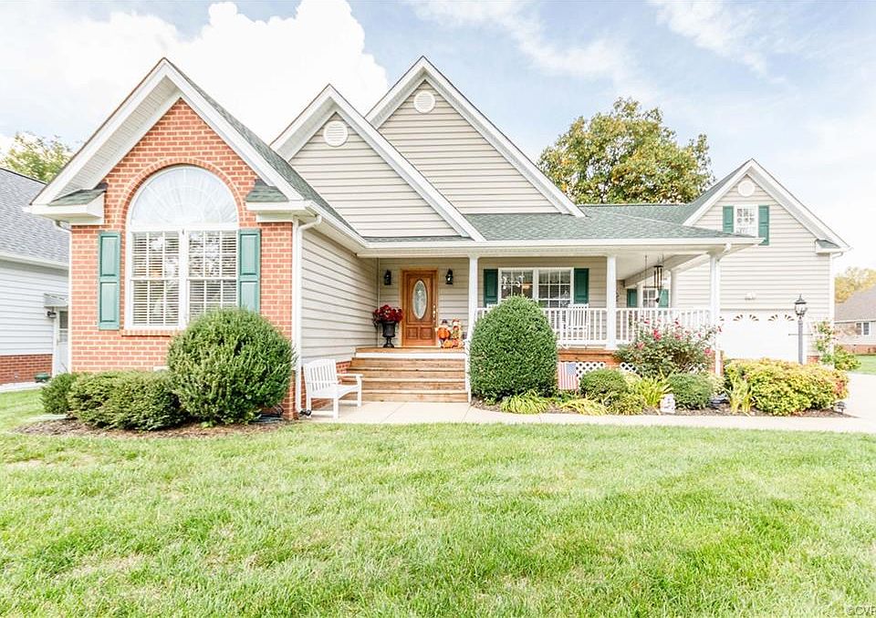 1st image of 4300 Village Woods Ln