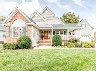 4300 Village Woods Ln, Chester, VA 23831