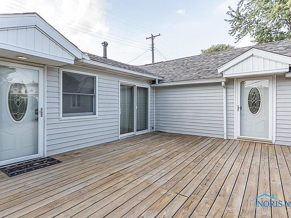 3rd image of 212 Gardner Ave