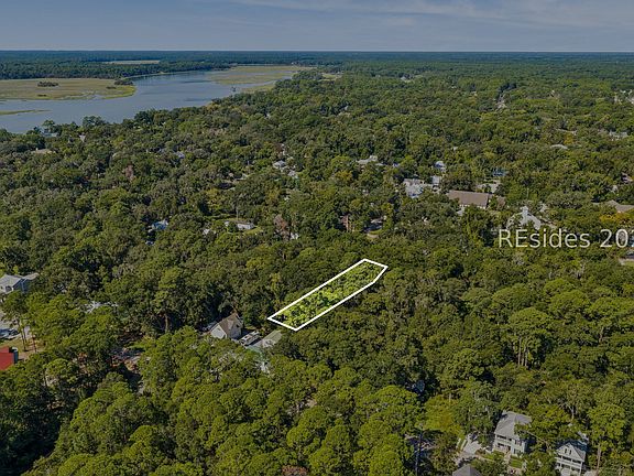 3rd image of 27 Maiden Lane