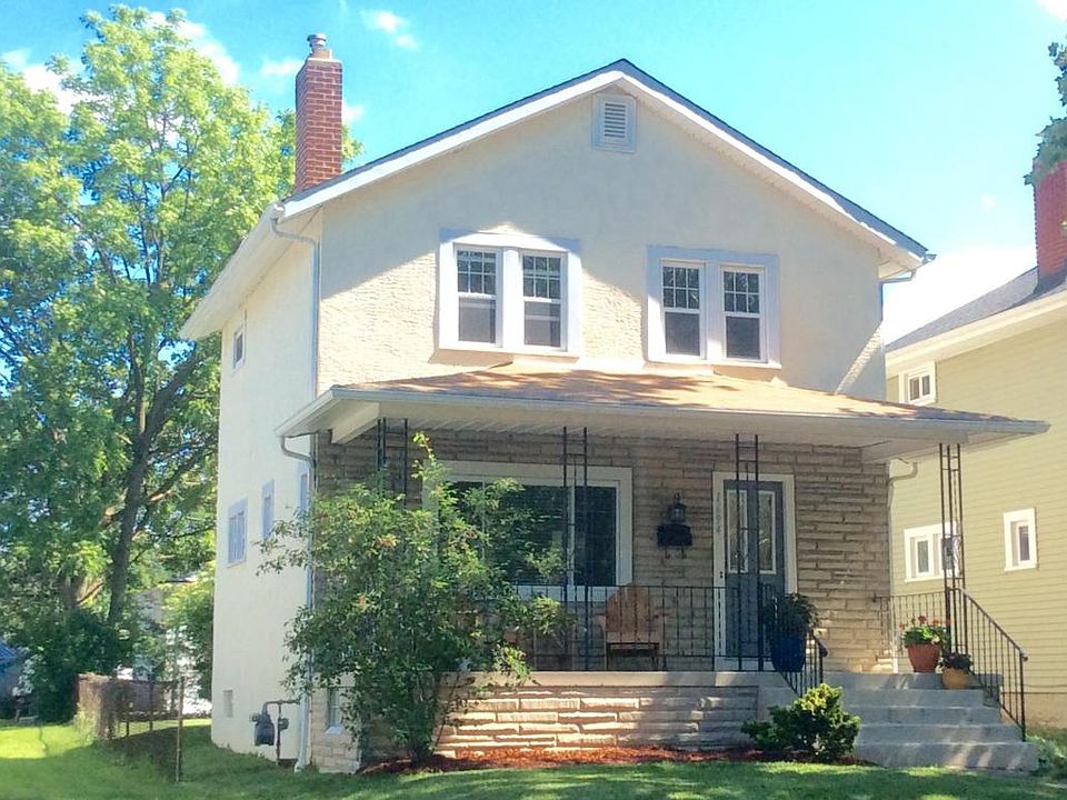 1st image of 1694 W 3rd Ave
