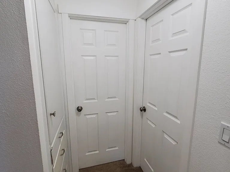 4311 Waverly Dr NE — Photo 10