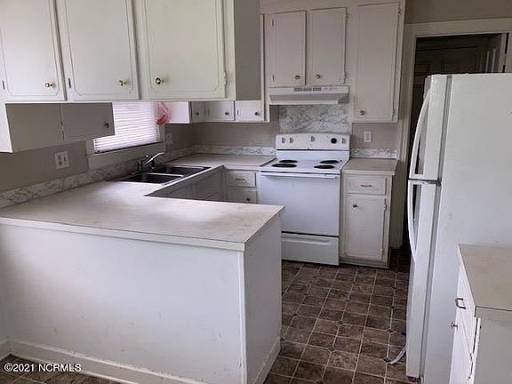 5th image of 2817 Ellsworth Dr