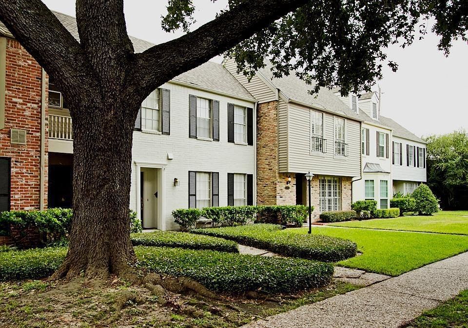 1st image of 13072 Trail Hollow Dr #3072