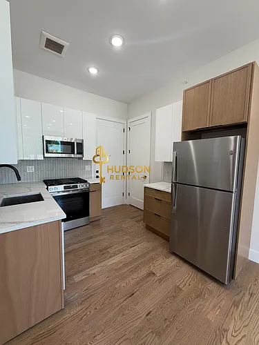 40 Lembeck Ave Photo 1