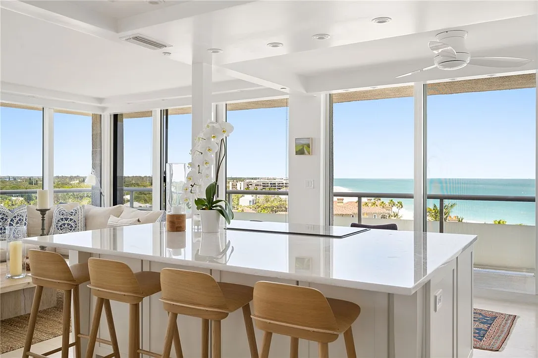 2 bed, 1100 sqft, $7,500 — Photo 1