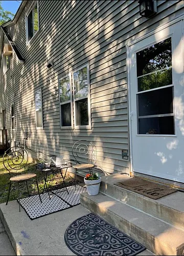 514 Main St E Photo 1