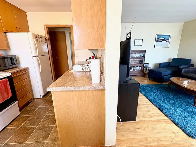 1659 Capital Ave #1 — Photo 8