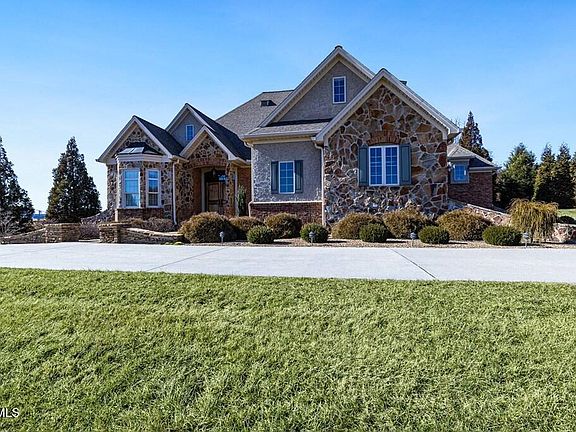 5th image of 16395 Ayres Ln