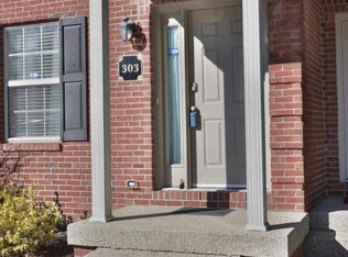 303 Lagrange Villa Dr, La Grange, KY 40031
