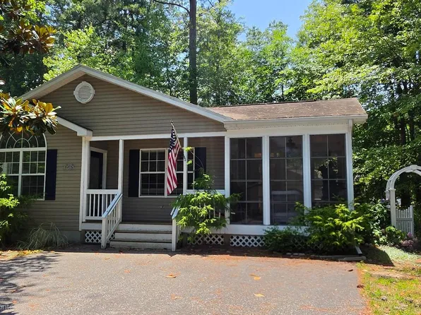 1218 Ocean Pkwy, Ocean Pines, MD 21811