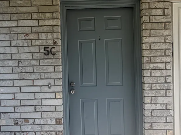 5 Houmas Pl APT C, Destrehan, LA 70047