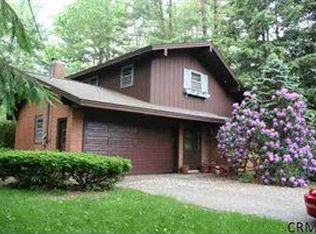 10 Bedford Ct, Delmar, NY 12054