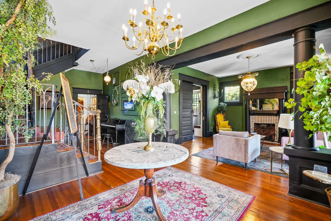 next background image