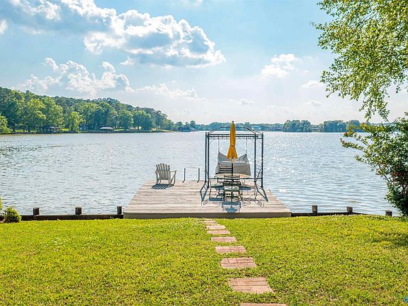 4th image of 343 Lakepoint Dr