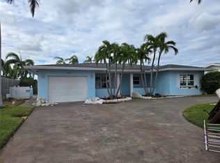 430 115th Ave, Treasure Island, FL 33706