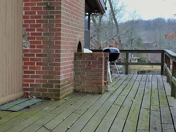 5th image of 1245 Lakeside Dr