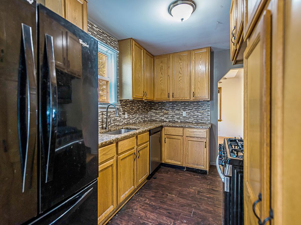 31978 Pierce St, photo 8