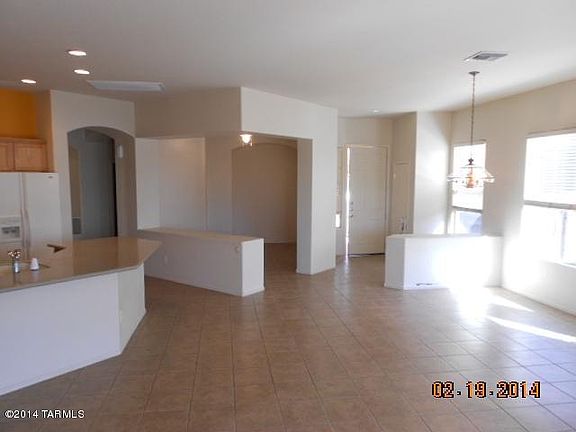 3rd image of 6112 N Placita San Agustin