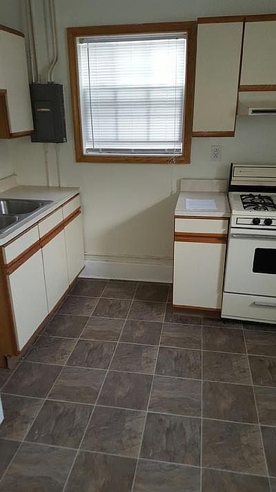 1st image of 347 Kingwood St