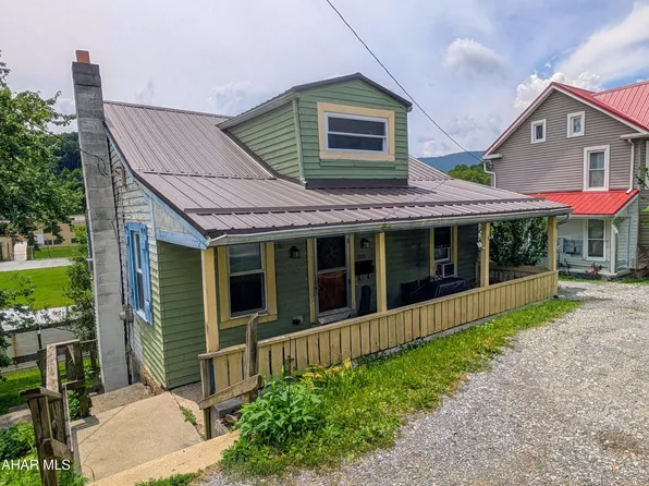 1103 Lower Main St, Saxton, PA 16678