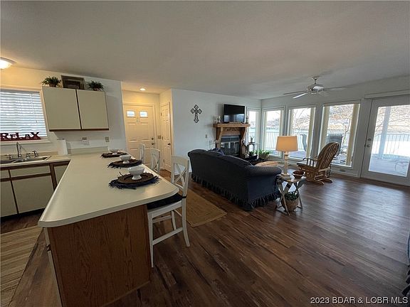 3rd image of 1181 Buckingham Dr Unit 3