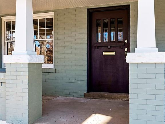 5th image of 2640 York Street
