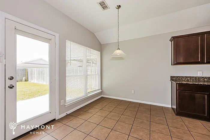 3148 Evangeline Rd — Photo 5