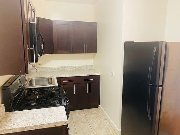 5th image of 4915 S Drexel Blvd APT 102