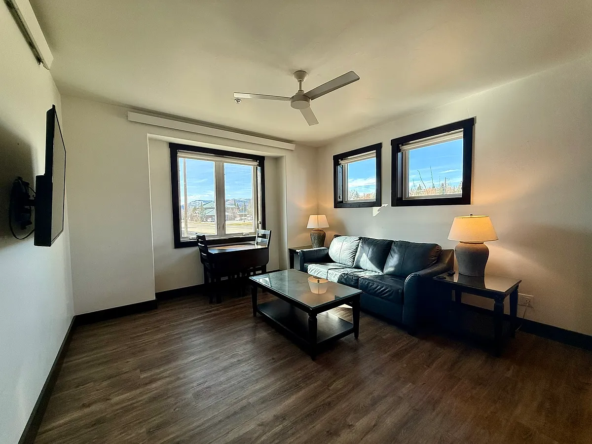 Building Photo - 106 E Jasper Ave #102