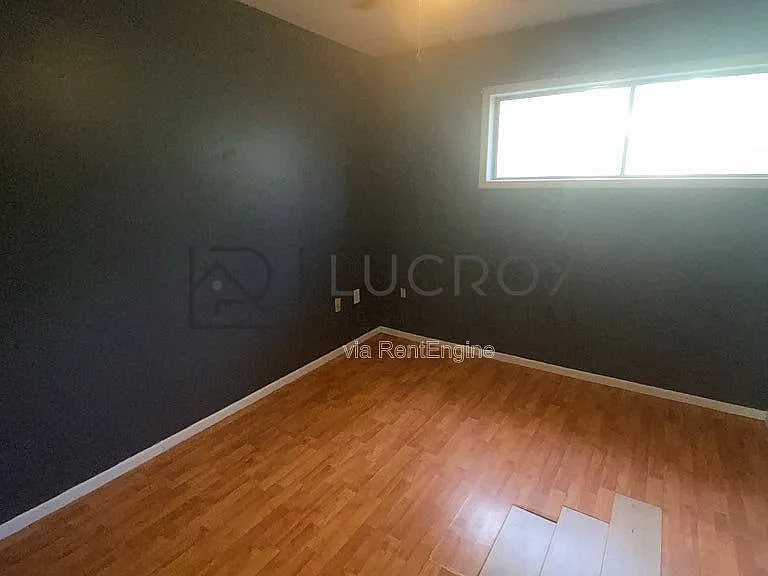 2694 Woodside Dr — Photo 2