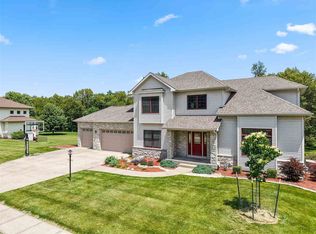2221 Brown Deer Rd, Coralville, IA 52241