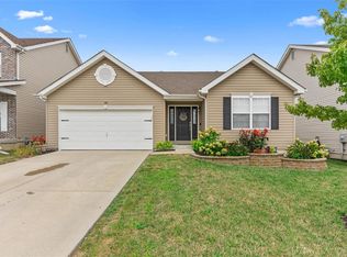335 Pecan Bluffs Dr, Wentzville, MO 63385