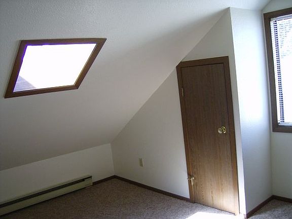 5th image of 1511 12th St W APT 2