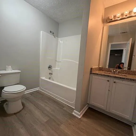 2nd bathroom